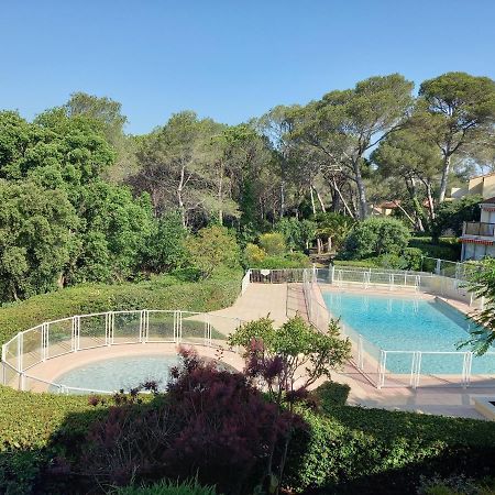 Saint-Raphaël Les Hauts Du Golf Rez De Jardin Piscine Tennis מראה חיצוני תמונה