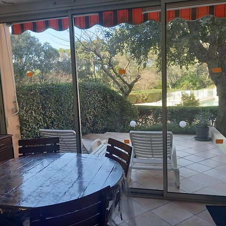 Saint-Raphaël Les Hauts Du Golf Rez De Jardin Piscine Tennis מראה חיצוני תמונה