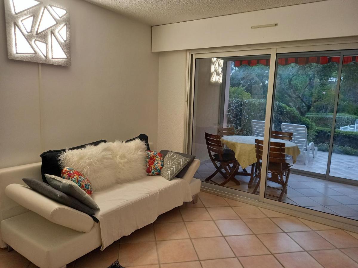 Saint-Raphaël Les Hauts Du Golf Rez De Jardin Piscine Tennis מראה חיצוני תמונה